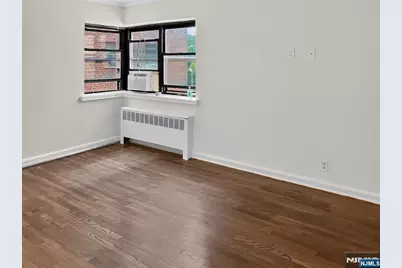 2339 Hudson Terrace C7 #C7, Fort Lee, NJ 07024 - Photo 2