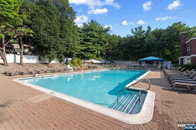 304 Smith Court 304 #304, Edgewater, NJ 07020 - Photo 48