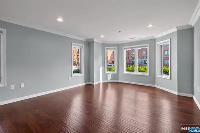 304 Smith Court 304 #304, Edgewater, NJ 07020 - Photo 26