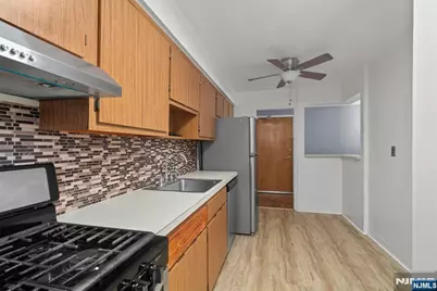 208 Anderson Nf3 #Nf3, Hackensack, NJ 07601 - Photo 8