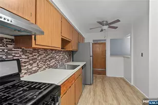 208 Anderson Nf3, Hackensack, NJ 07601 - Photo 8