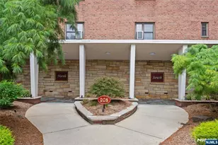 208 Anderson Nf3, Hackensack, NJ 07601 - Photo 2