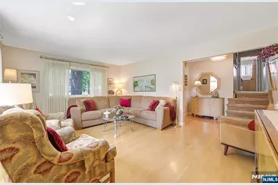 152 Coles Avenue, Hackensack, NJ 07601 - Photo 8