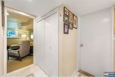 152 Coles Avenue, Hackensack, NJ 07601 - Photo 20