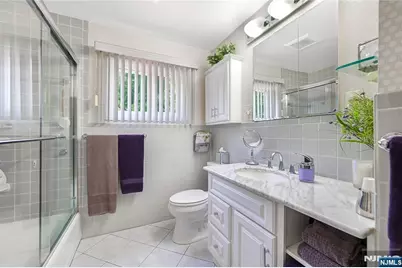 152 Coles Avenue, Hackensack, NJ 07601 - Photo 16