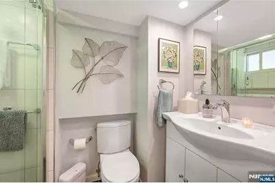 152 Coles Avenue, Hackensack, NJ 07601 - Photo 22
