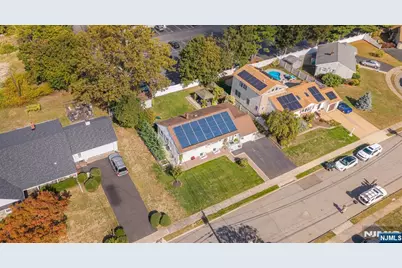 10 Homestead Road, Elmwood Park, NJ 07407 - Photo 4