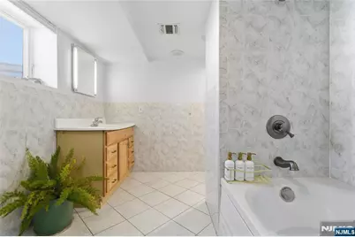 10 Homestead Road, Elmwood Park, NJ 07407 - Photo 26