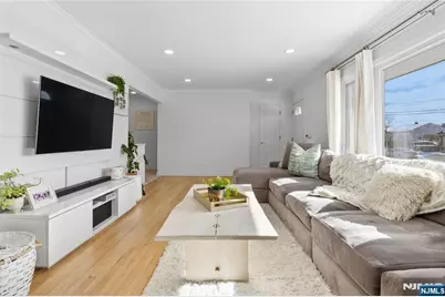 10 Homestead Road, Elmwood Park, NJ 07407 - Photo 8
