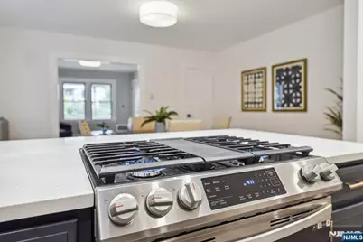 21 Central Avenue 1R #1R, Montclair, NJ 07042 - Photo 10