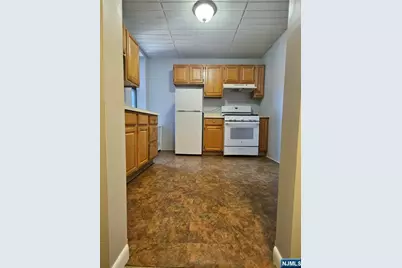 26 Spring Dell 7B #7B, Rutherford, NJ 07070 - Photo 4