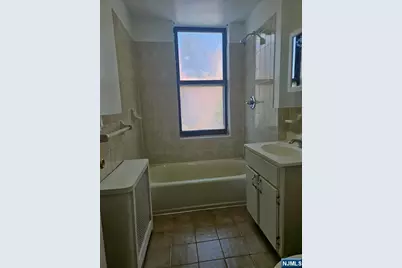 26 Spring Dell 7B #7B, Rutherford, NJ 07070 - Photo 14