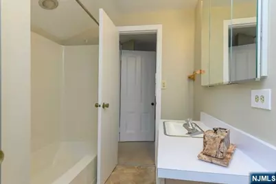 11 Montague Place 2 #2, Montclair, NJ 07042 - Photo 18
