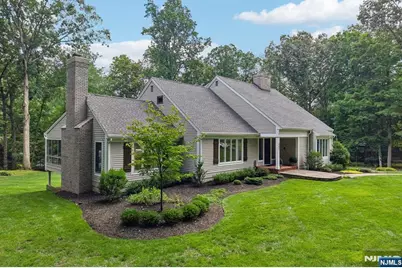 662 Juniper Place, Franklin Lakes, NJ 07417 - Photo 2