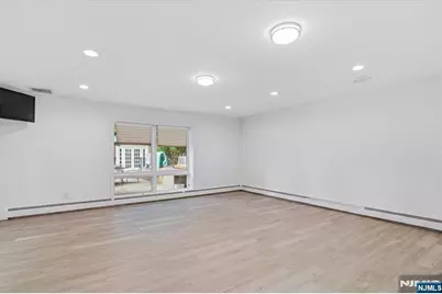 203 Harwood Place, Paramus, NJ 07652 - Photo 16