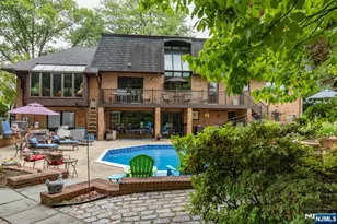 203 Harwood Pl, Paramus, NJ 07652 - Photo 28