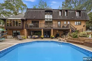 203 Harwood Pl, Paramus, NJ 07652 - Photo 22