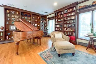 203 Harwood Pl, Paramus, NJ 07652 - Photo 14
