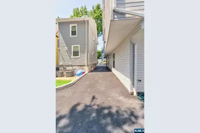 62 Columbia Avenue, Newark, NJ 07106 - Photo 12