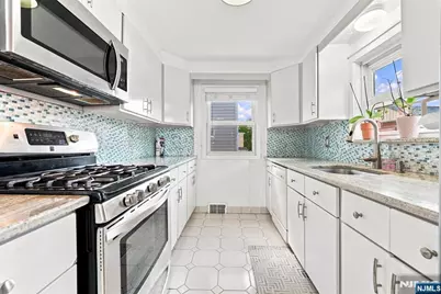 114 Melrose Avenue, North Arlington, NJ 07031 - Photo 12