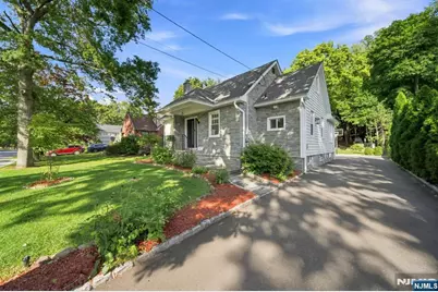 40 Dean Drive, Tenafly, NJ 07670 - Photo 2