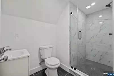 28 Riverside Place 2 #2, Garfield, NJ 07026 - Photo 30