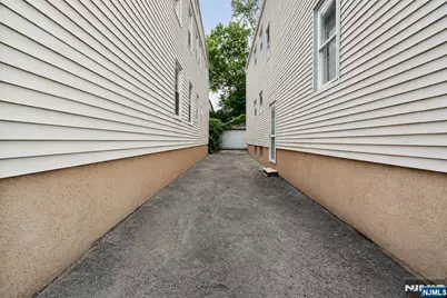 28 Riverside Place 2 #2, Garfield, NJ 07026 - Photo 32