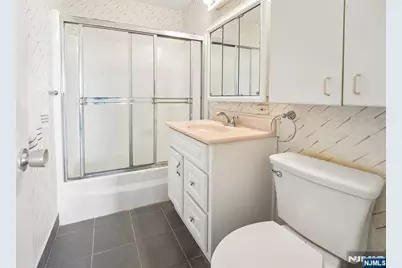 555 North Avenue 8N #8N, Fort Lee, NJ 07024 - Photo 14