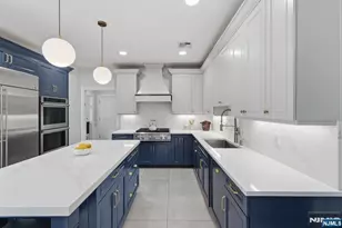 70 McElroy Ave, Fort Lee, NJ 07024 - Photo 16