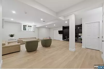 70 McElroy Avenue, Fort Lee, NJ 07024 - Photo 48
