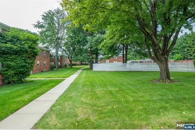 1247 Valley, Wayne, NJ 07470 - Photo 18