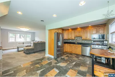 1247 Valley, Wayne, NJ 07470 - Photo 12