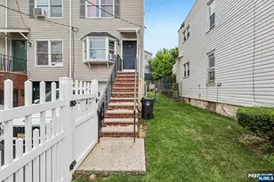 22 Hecker St, Newark, NJ 07103 - Photo 4