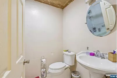22 Hecker Street, Newark, NJ 07103 - Photo 16