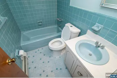 19 Village Place, Secaucus, NJ 07094 - Photo 22