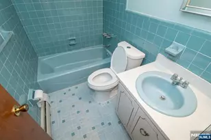 19 Village Pl, Secaucus, NJ 07094 - Photo 22