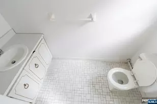 19 Village Pl, Secaucus, NJ 07094 - Photo 24