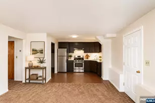 19 Village Pl, Secaucus, NJ 07094 - Photo 16