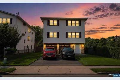 19 Village Place, Secaucus, NJ 07094 - Photo 2