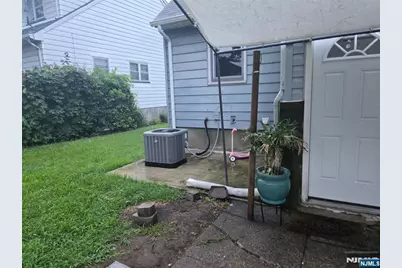 30 Chestnut Street, Elmwood Park, NJ 07407 - Photo 20