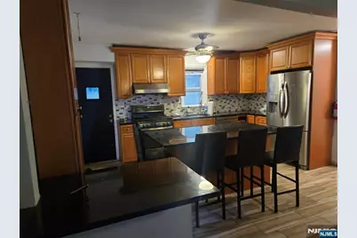 30 Chestnut Street, Elmwood Park, NJ 07407 - Photo 6