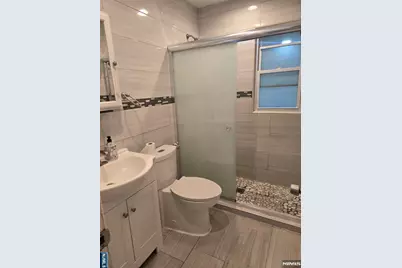 30 Chestnut Street, Elmwood Park, NJ 07407 - Photo 8