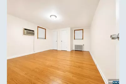 343 Tremont Avenue 1 #1, Fort Lee, NJ 07024 - Photo 6