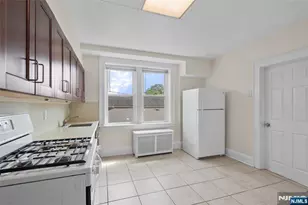 60-62 Elmwood Ave, Montclair, NJ 07042 - Photo 8