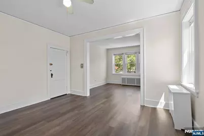 60-62 Elmwood Avenue 3 #3, Montclair, NJ 07042 - Photo 4