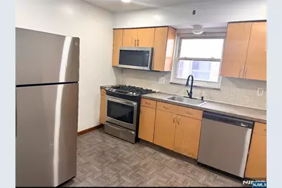 237 Riverview Place 2 #2, Cliffside Park, NJ 07010 - Photo 6