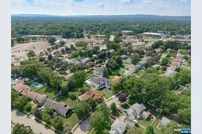 92 Oliver Road, Paramus, NJ 07652 - Photo 50