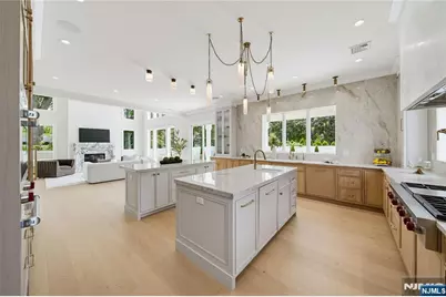 92 Oliver Road, Paramus, NJ 07652 - Photo 16