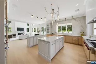 92 Oliver Rd, Paramus, NJ 07652 - Photo 16