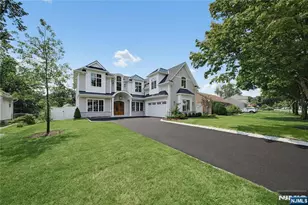 92 Oliver Rd, Paramus, NJ 07652 - Photo 2